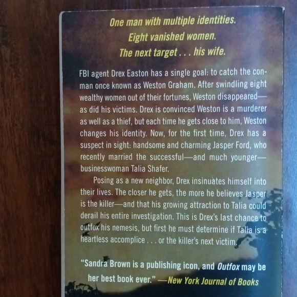 2 Sandra Brown Novel Thrillers | Blind Tiger | Outfox - Picture 8 of 9